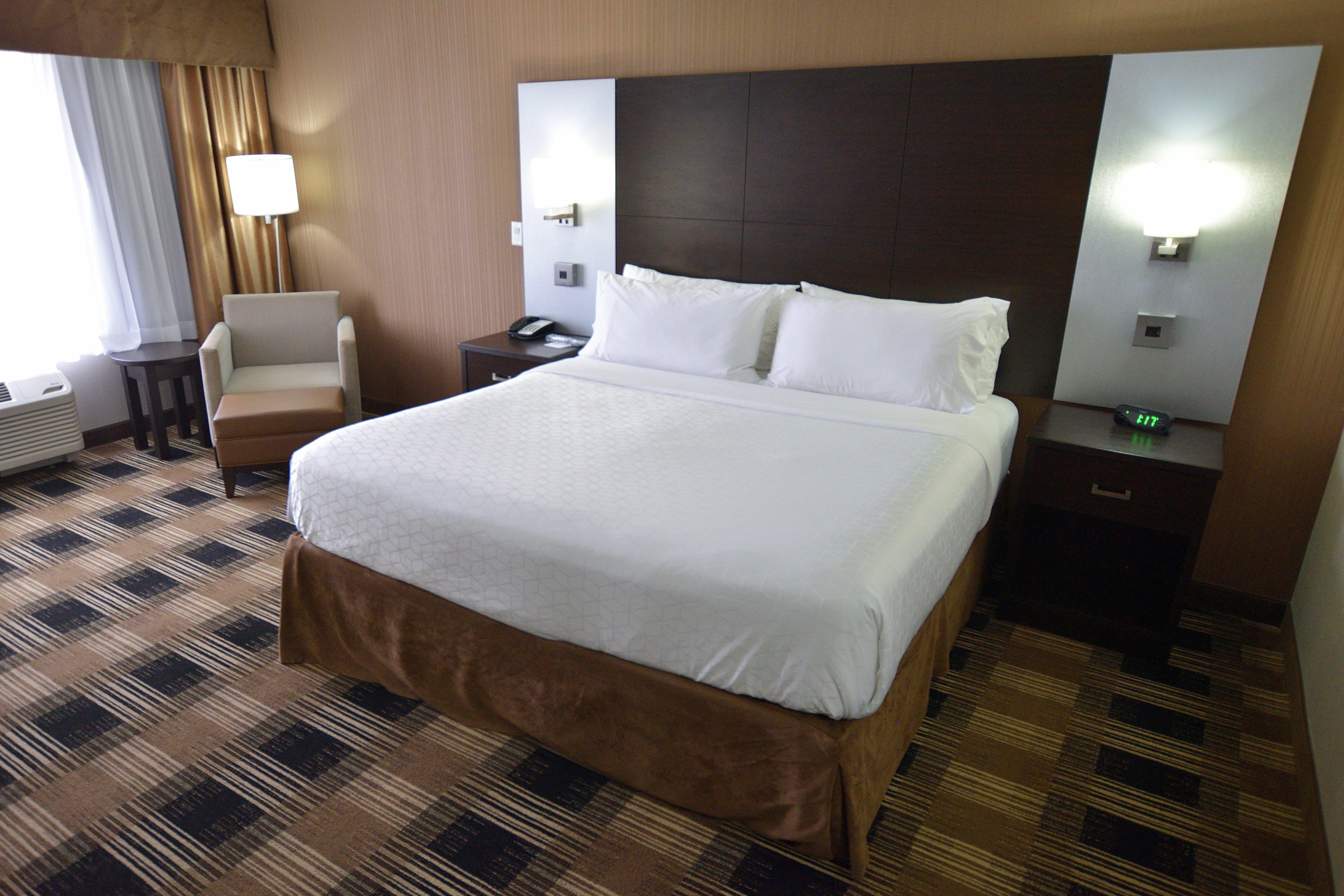 Holiday Inn Express & Suites Ottawa East-Orleans By Ihg Buitenkant foto
