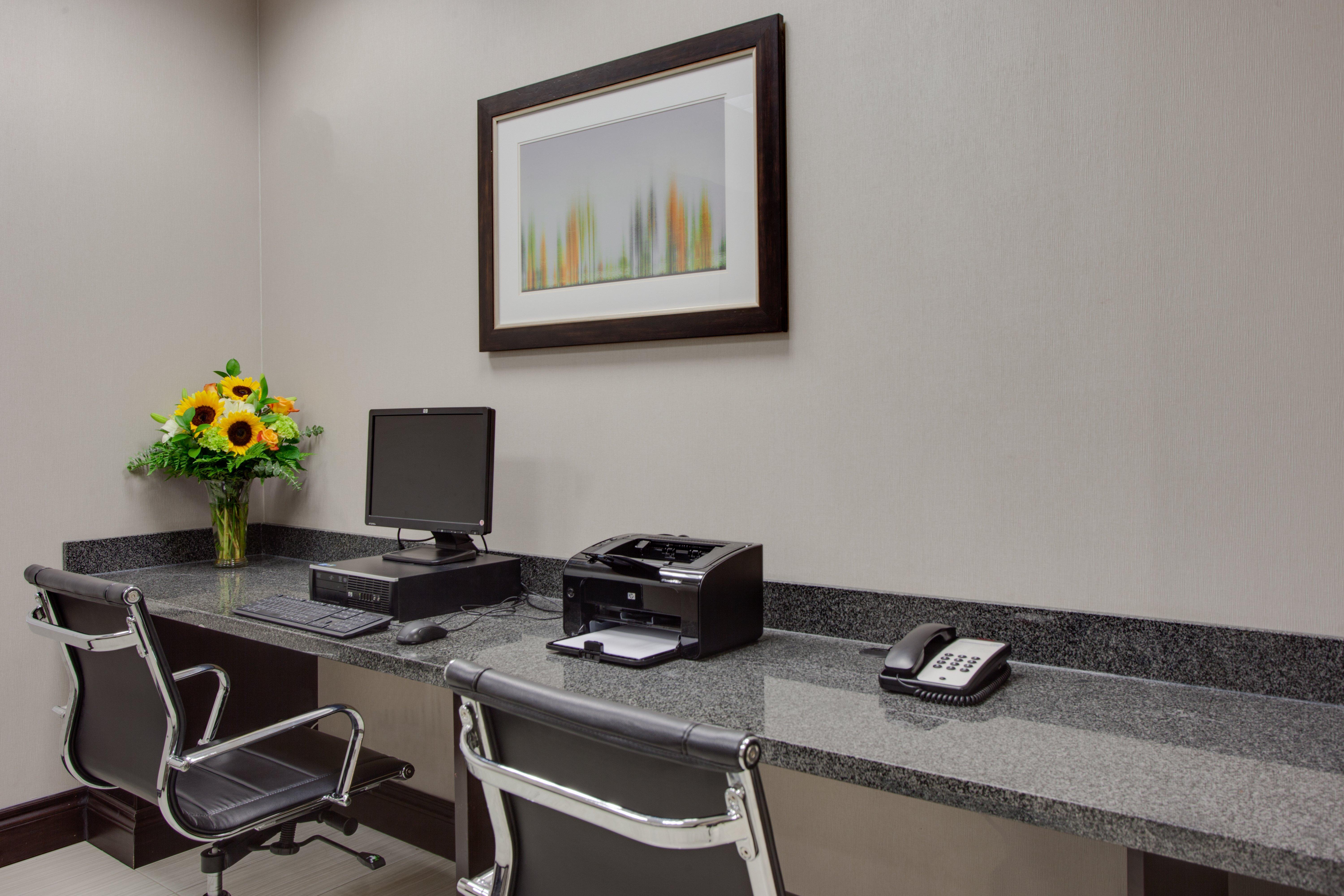 Holiday Inn Express & Suites Ottawa East-Orleans By Ihg Buitenkant foto