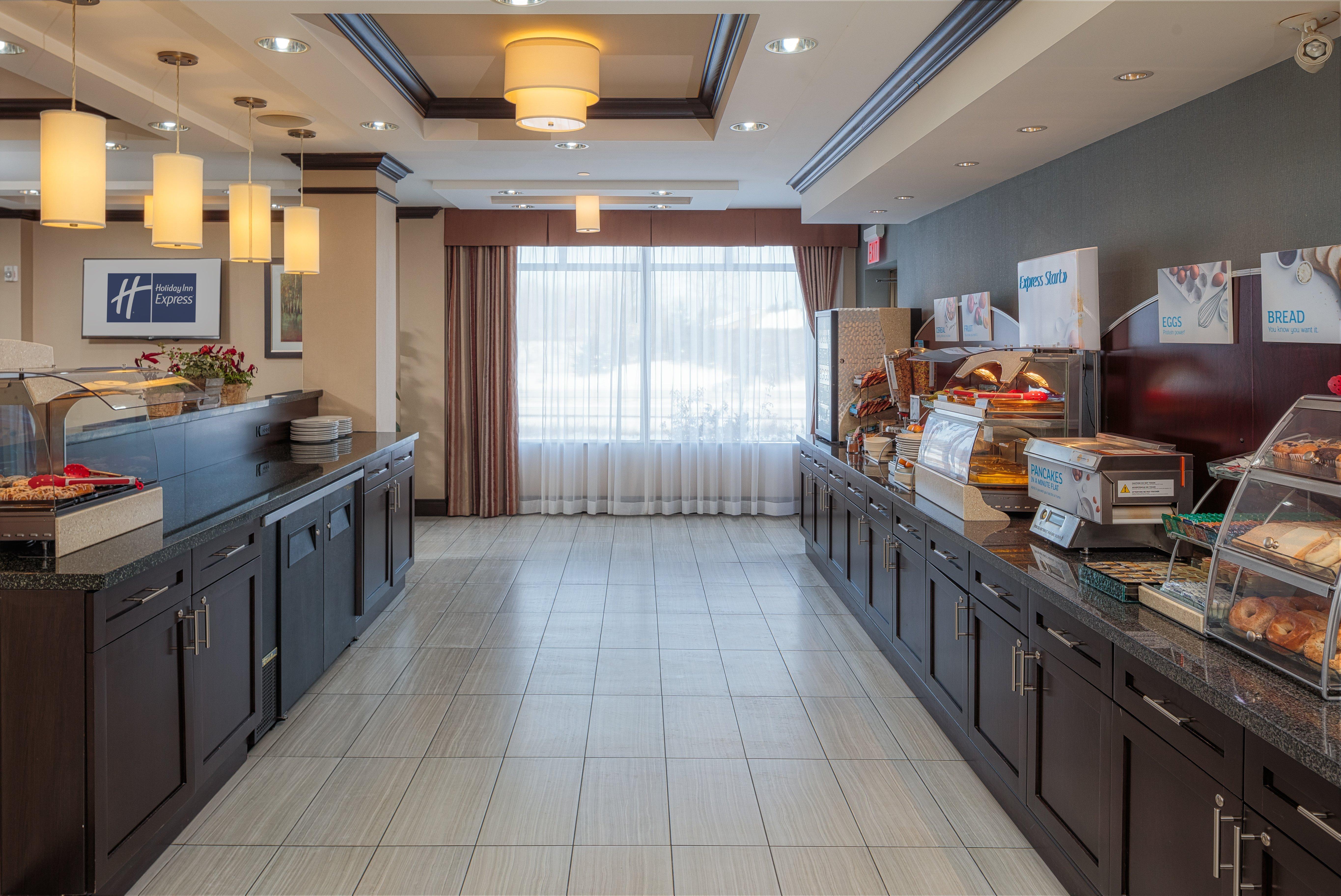 Holiday Inn Express & Suites Ottawa East-Orleans By Ihg Buitenkant foto