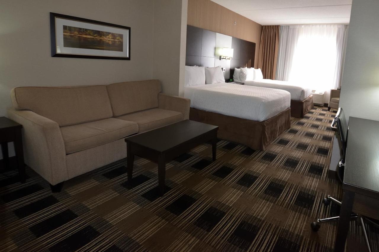 Holiday Inn Express & Suites Ottawa East-Orleans By Ihg Buitenkant foto