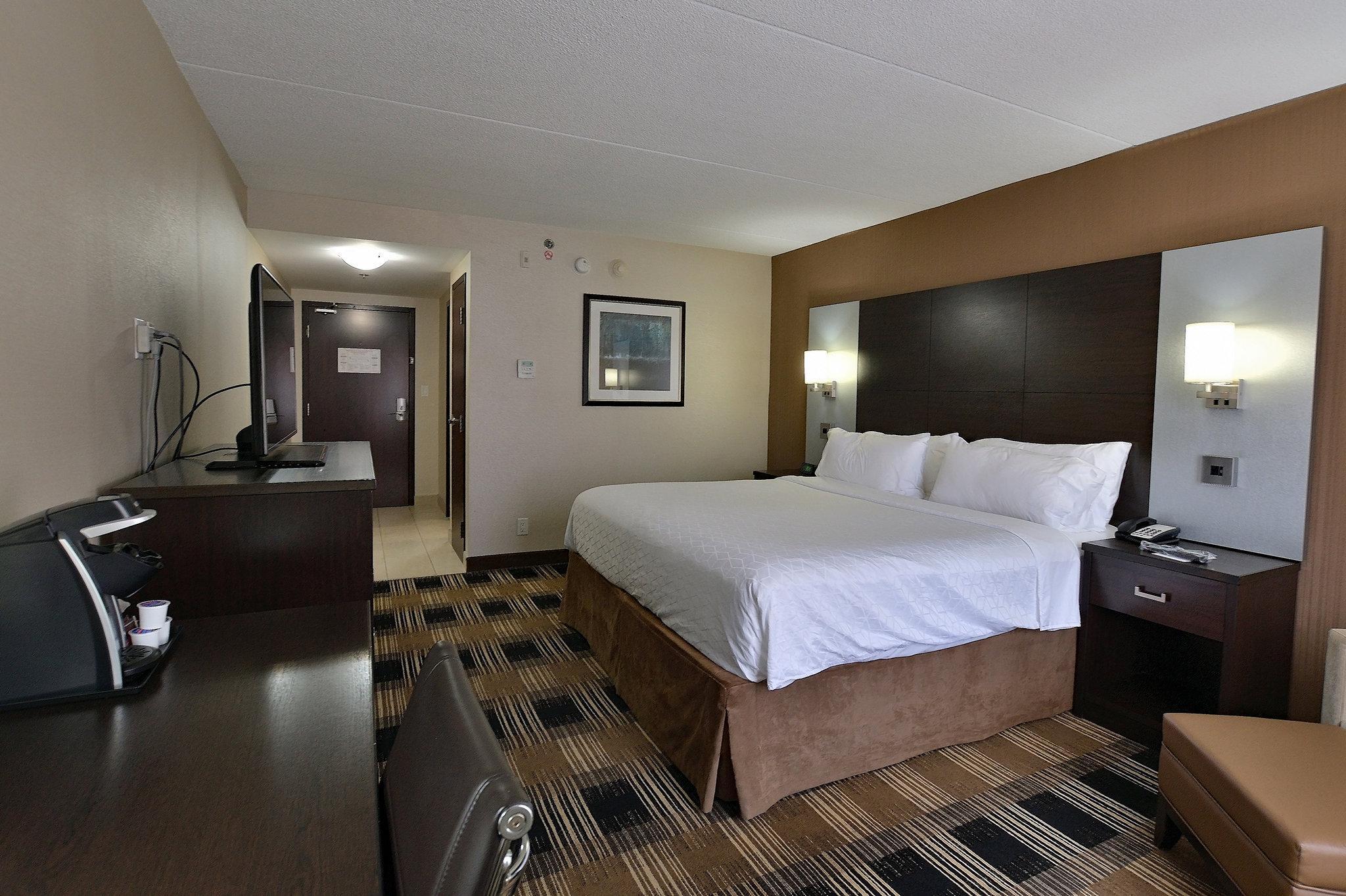 Holiday Inn Express & Suites Ottawa East-Orleans By Ihg Buitenkant foto