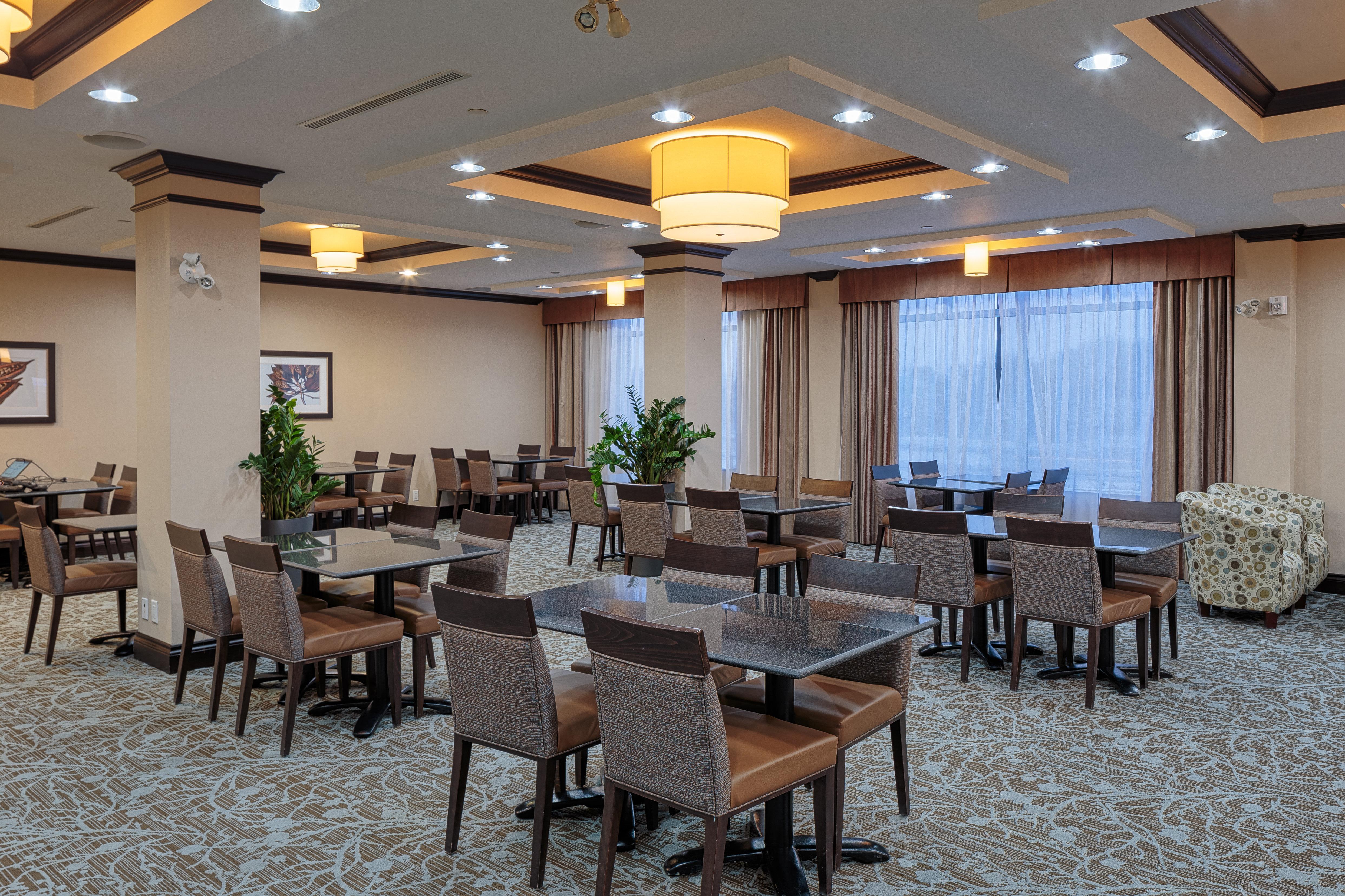 Holiday Inn Express & Suites Ottawa East-Orleans By Ihg Buitenkant foto