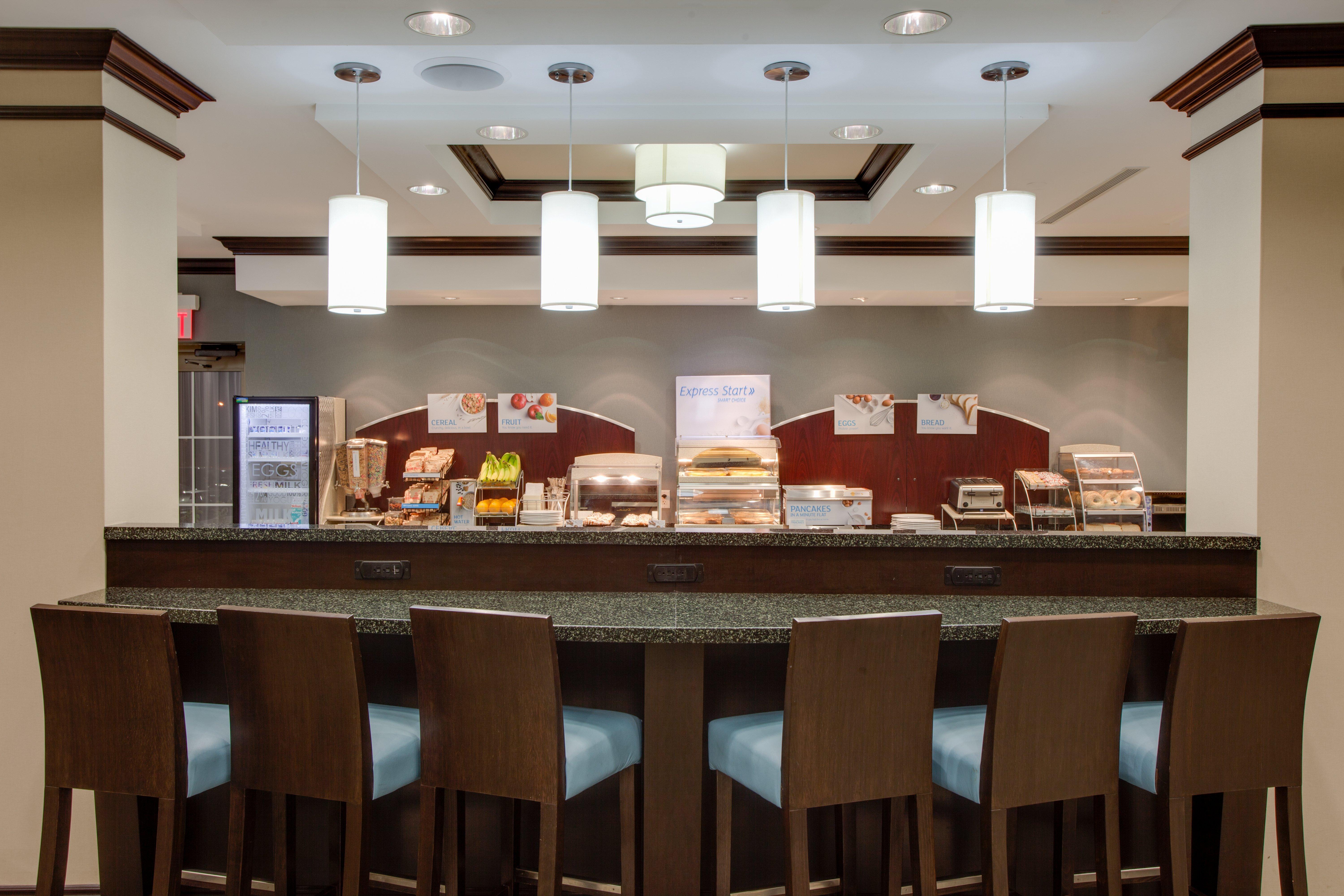 Holiday Inn Express & Suites Ottawa East-Orleans By Ihg Buitenkant foto