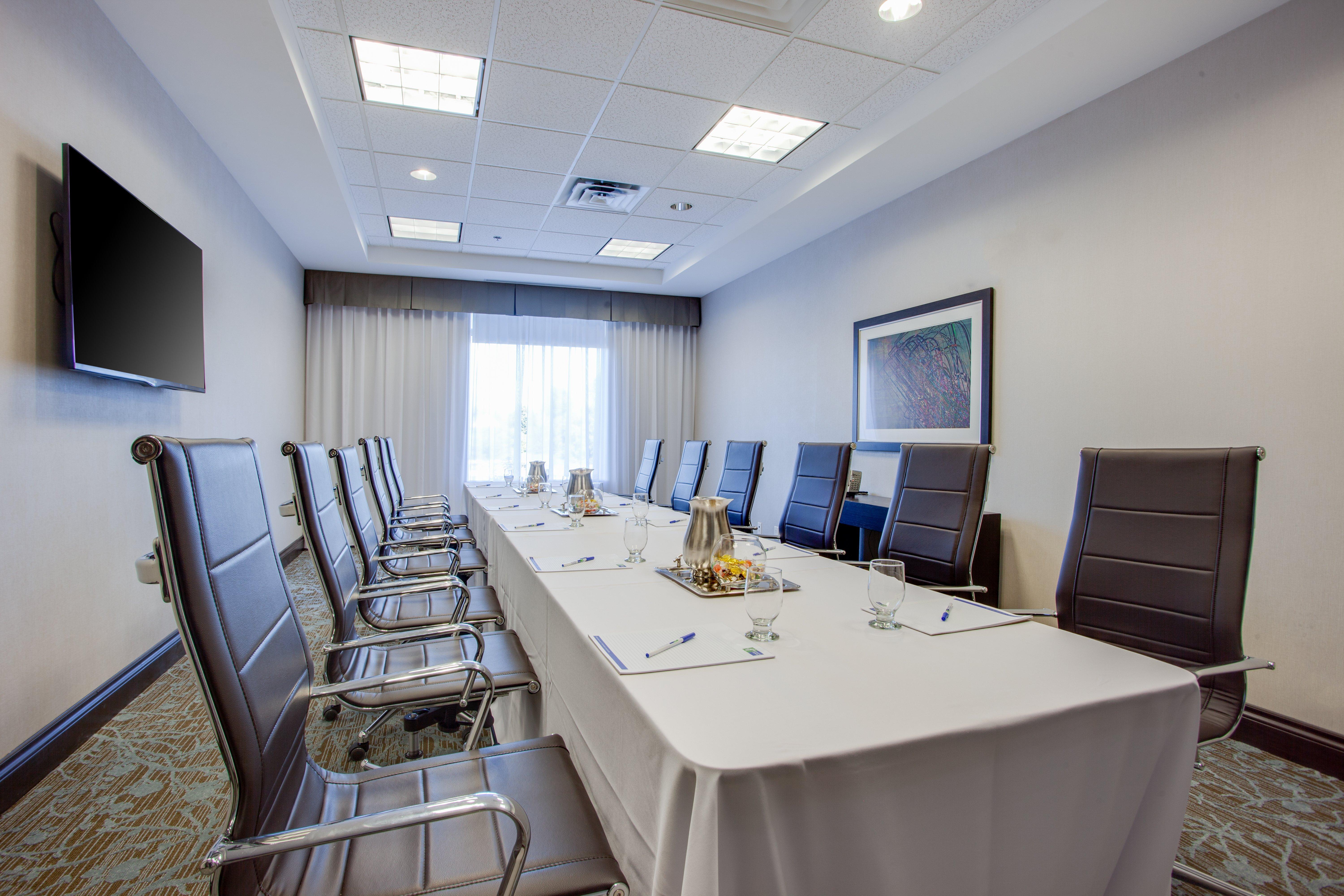 Holiday Inn Express & Suites Ottawa East-Orleans By Ihg Buitenkant foto