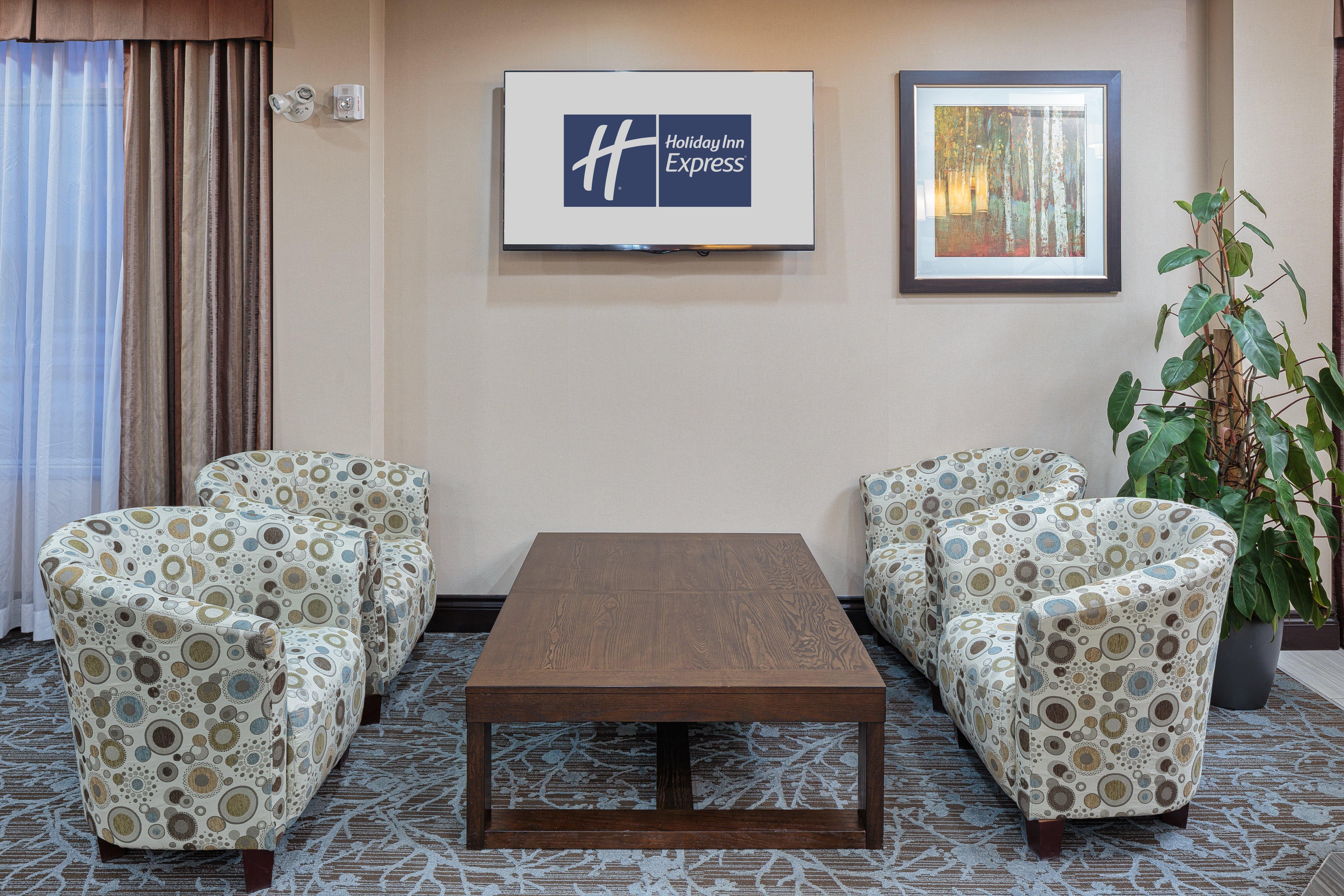 Holiday Inn Express & Suites Ottawa East-Orleans By Ihg Buitenkant foto