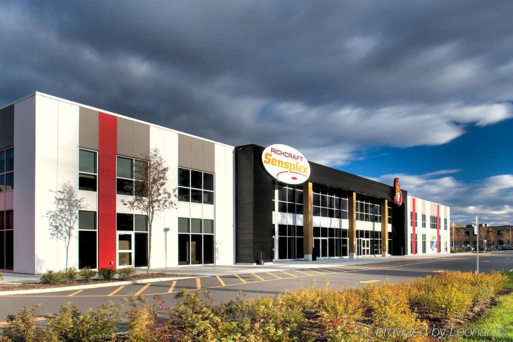 Holiday Inn Express & Suites Ottawa East-Orleans By Ihg Buitenkant foto